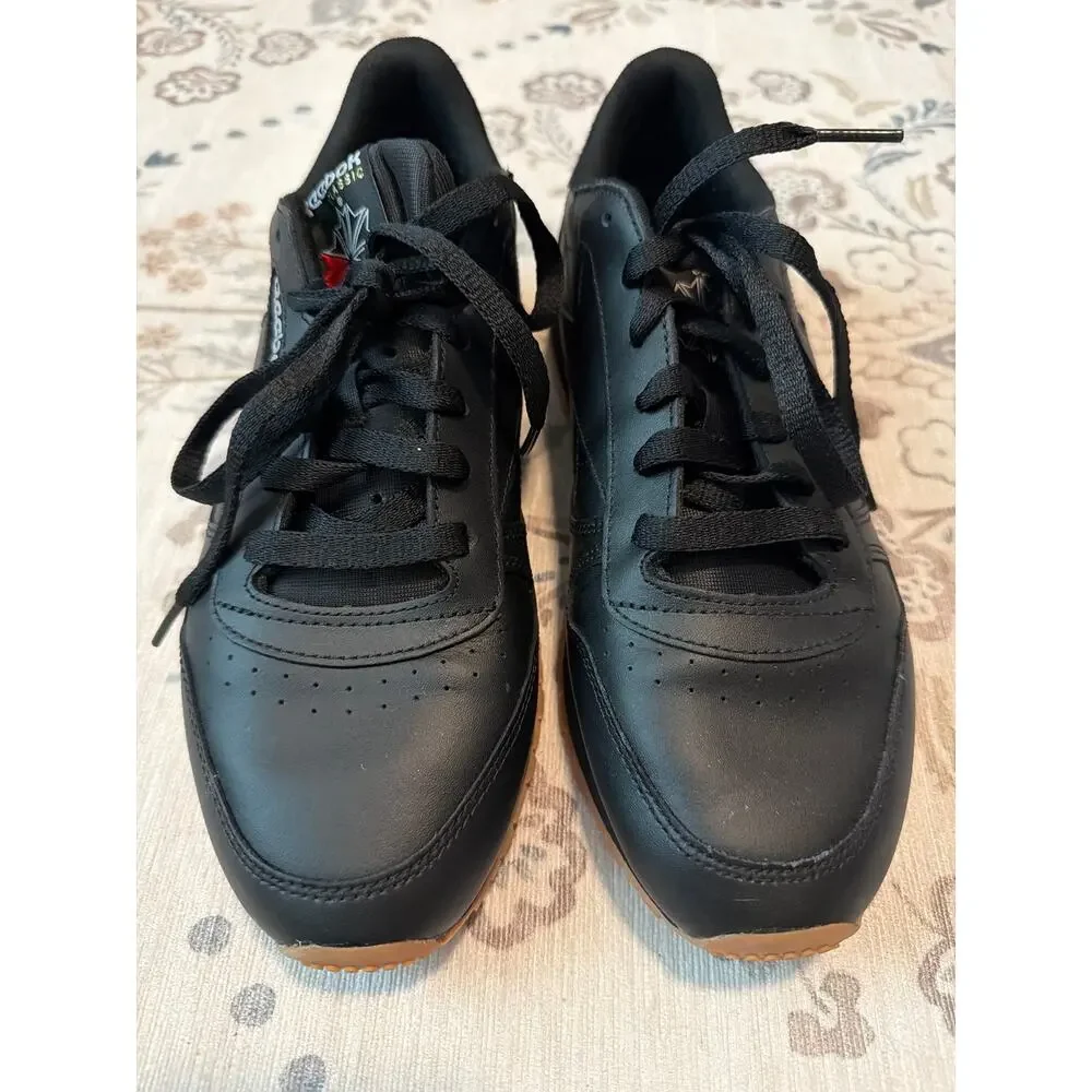 Reebok Classic Leather Sneakers Black Gum Bottoms Women's Size 9 GY0961